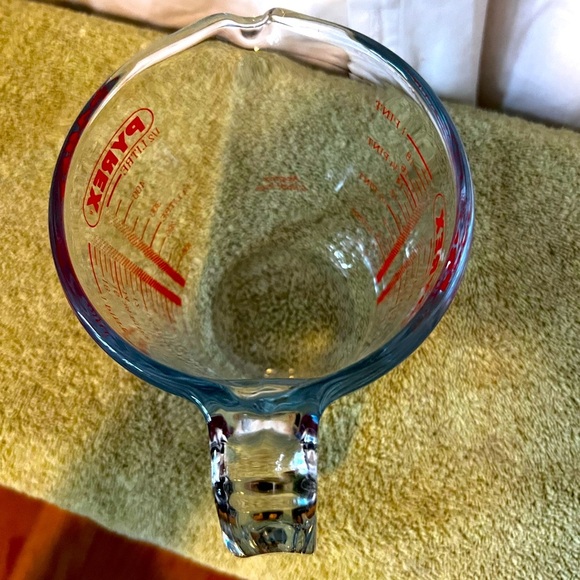 PYREX GLASS 2-CUP #516 1 PINT MEASURING RED METRIC OPEN HANDLE Pint, Litre, Oz - Picture 3 of 5